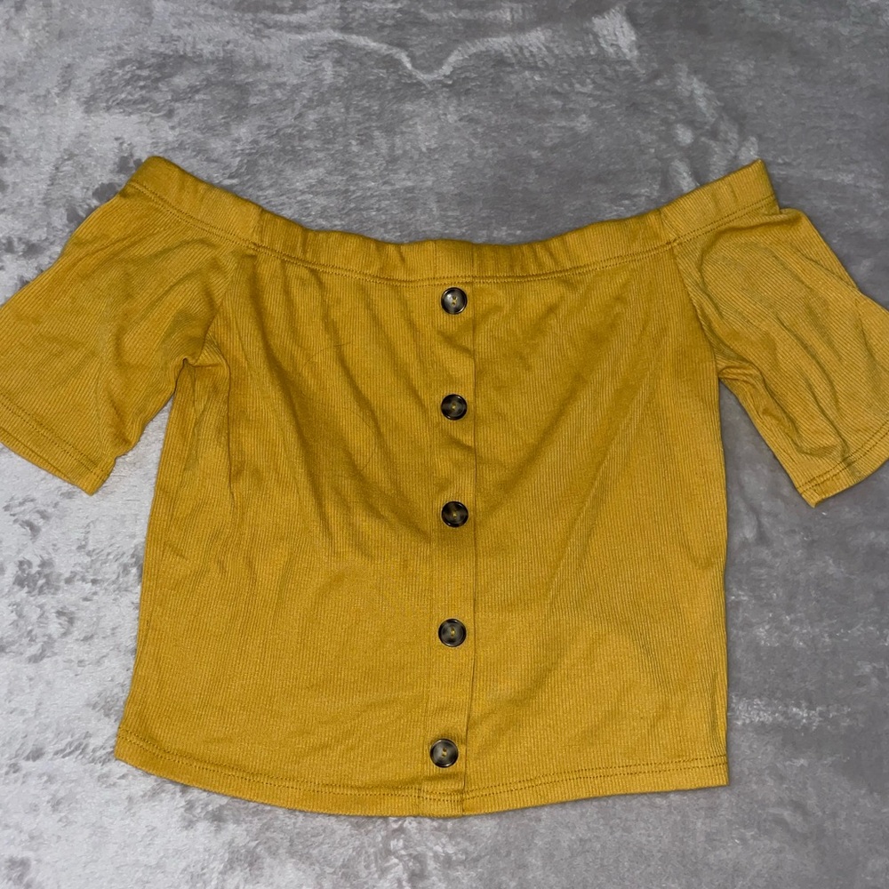 size S, cropped, off-the-shoulder